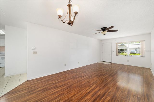 9460 SW 84TH TERRACE E, Ocala, FL 34481