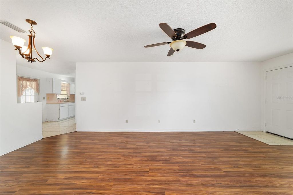 Image 6 of property listing at 9460 SW 84TH TERRACE E, Ocala, FL 34481