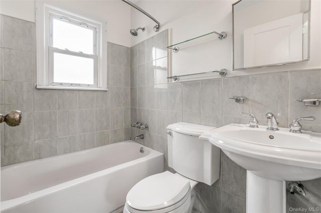 243-25 132nd Road, Rosedale, NY 11422