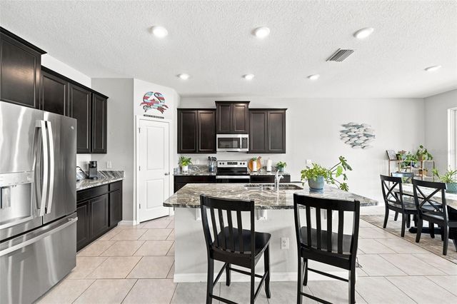 8673 BOWER BASS CIRCLE, Wesley Chapel, FL 33545