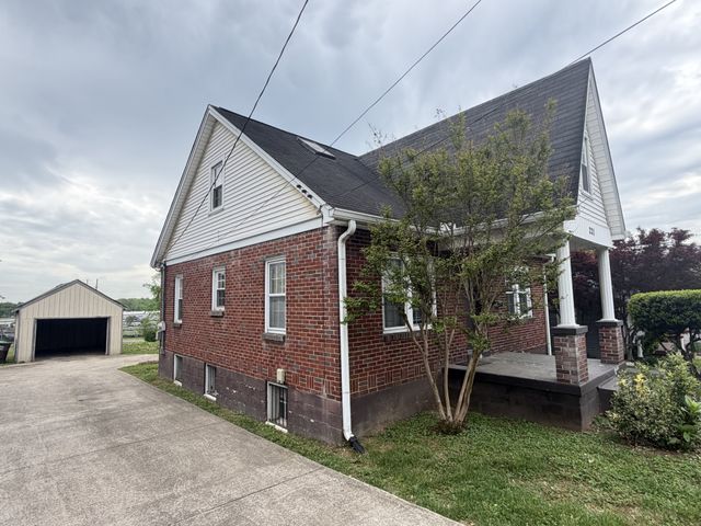 221 Rayon Dr, Old Hickory, TN 37138