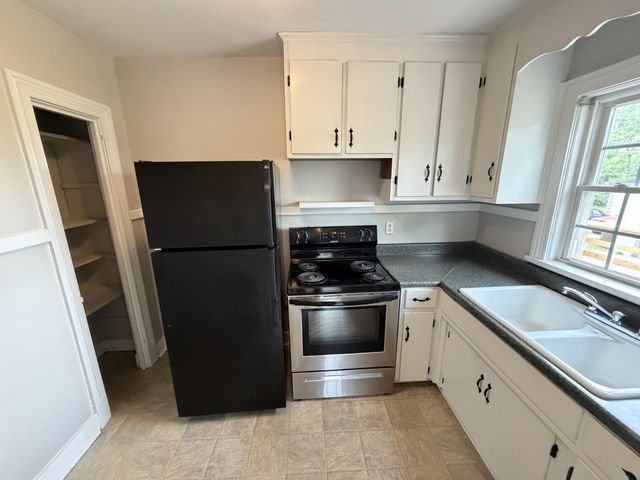 221 Rayon Dr, Old Hickory, TN 37138