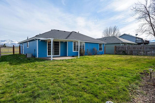 1766 S Holly Street, Medford, OR 97501