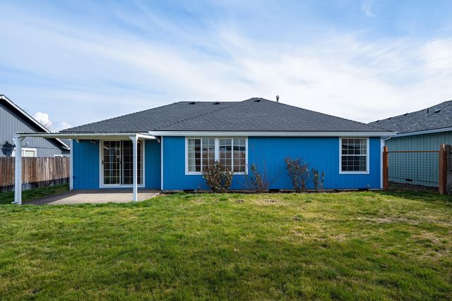 1766 S Holly Street, Medford, OR 97501