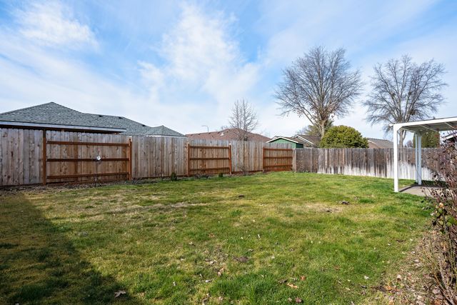 1766 S Holly Street, Medford, OR 97501