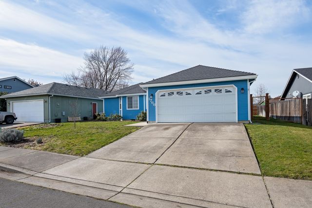 1766 S Holly Street, Medford, OR 97501
