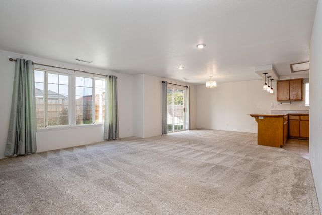 1766 S Holly Street, Medford, OR 97501