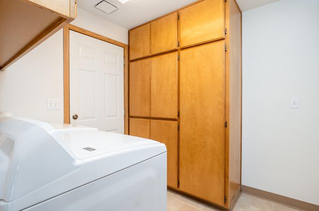 1766 S Holly Street, Medford, OR 97501