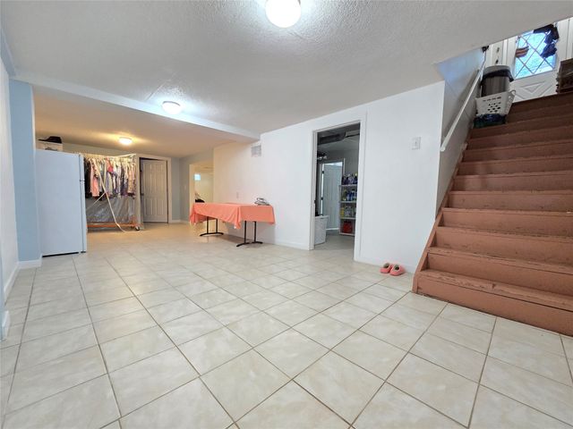 335 Palomino Parkway, Des Moines, IA 50320