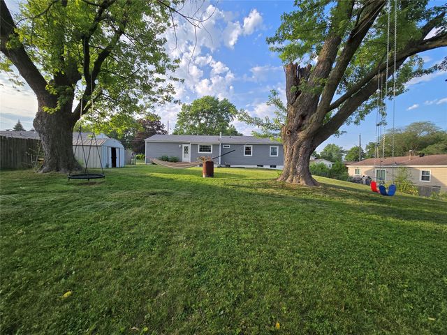 335 Palomino Parkway, Des Moines, IA 50320