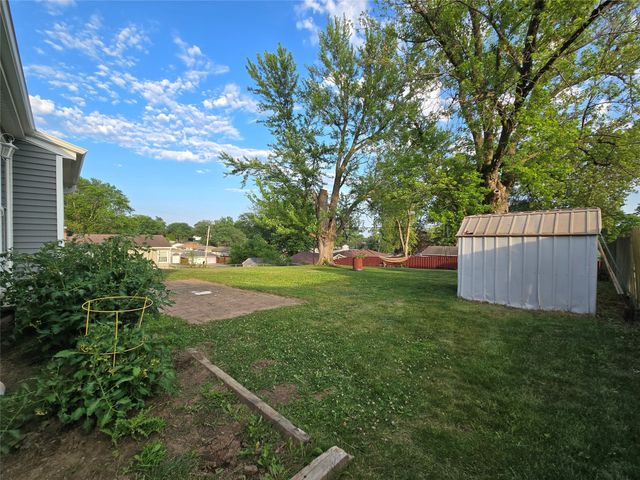 335 Palomino Parkway, Des Moines, IA 50320