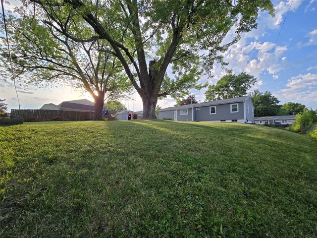 335 Palomino Parkway, Des Moines, IA 50320