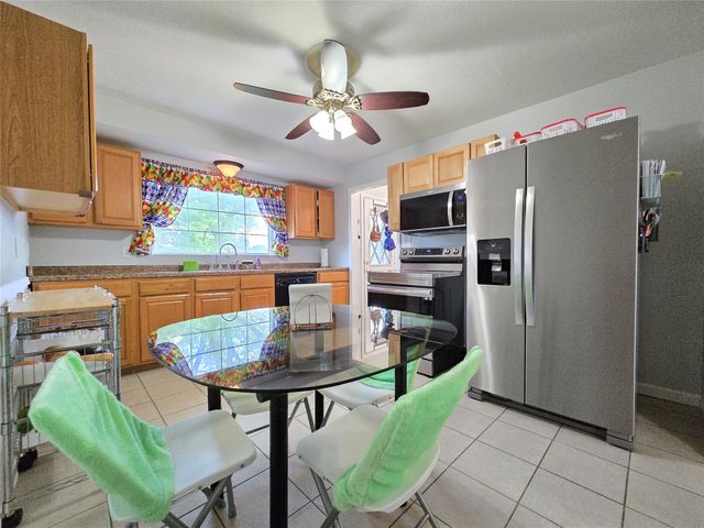 335 Palomino Parkway, Des Moines, IA 50320