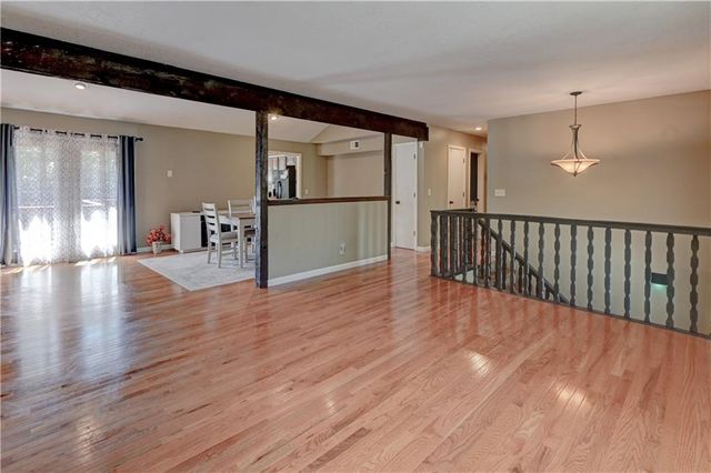 7917 N Troost Avenue, Kansas City, MO 64118