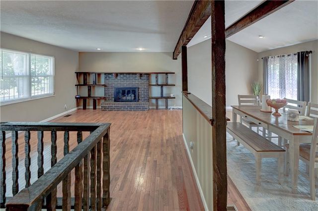 7917 N Troost Avenue, Kansas City, MO 64118