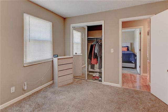 7917 N Troost Avenue, Kansas City, MO 64118