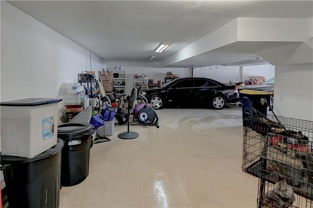 7917 N Troost Avenue, Kansas City, MO 64118