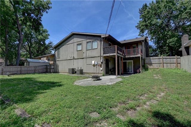 7917 N Troost Avenue, Kansas City, MO 64118