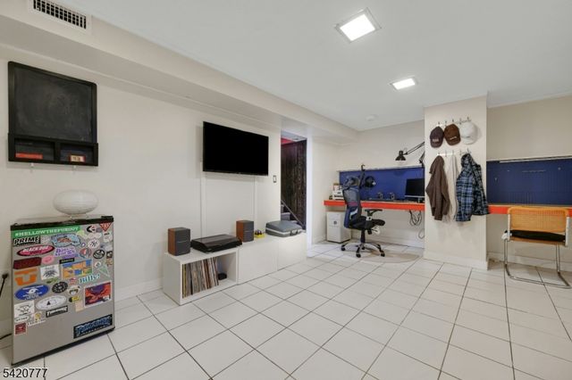 132 Chelsea Way, Bridgewater Twp., NJ 08807