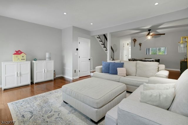 132 Chelsea Way, Bridgewater Twp., NJ 08807