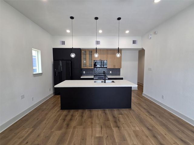 9821 Turnbow Street A, Houston, TX 77029