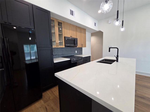 9821 Turnbow Street A, Houston, TX 77029