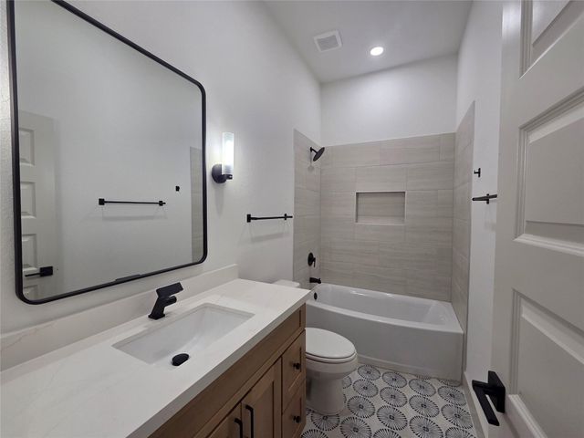 9821 Turnbow Street A, Houston, TX 77029