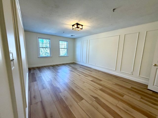 29 Maple St H, Canton, MA 02021