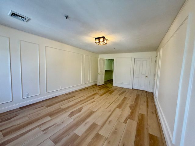 29 Maple St H, Canton, MA 02021