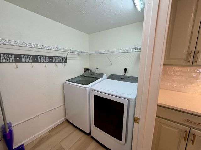 29 Maple St H, Canton, MA 02021