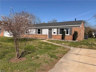 720 Pelham DR, Hampton, VA 23669