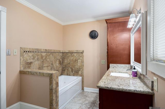 44311 Mi Mis Ln, St Amant, LA 70774