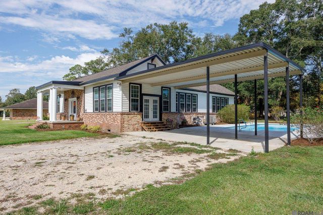 44311 Mi Mis Ln, St Amant, LA 70774