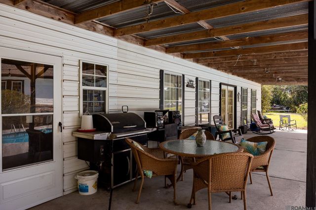 44311 Mi Mis Ln, St Amant, LA 70774