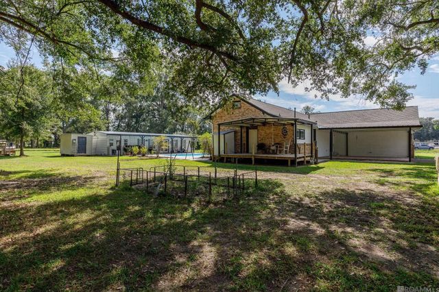 44311 Mi Mis Ln, St Amant, LA 70774