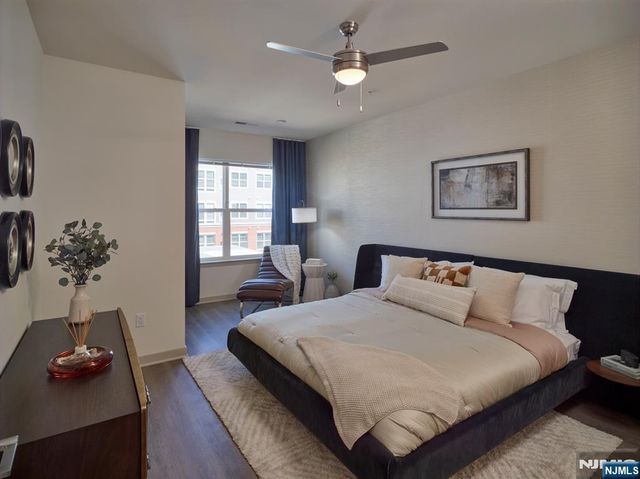 100 Eisenhower Parkway C1, Livingston, NJ 07039