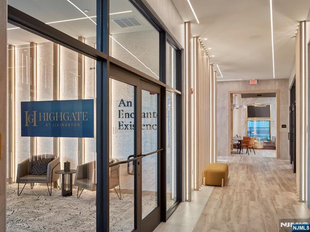100 Eisenhower Parkway C1, Livingston, NJ 07039