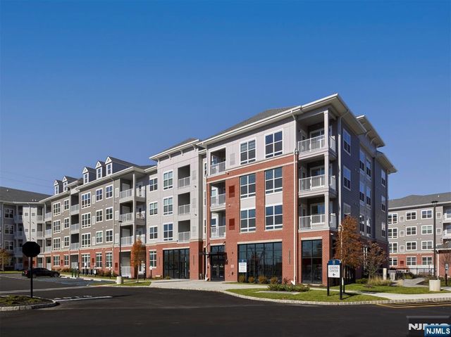 100 Eisenhower Parkway C1, Livingston, NJ 07039