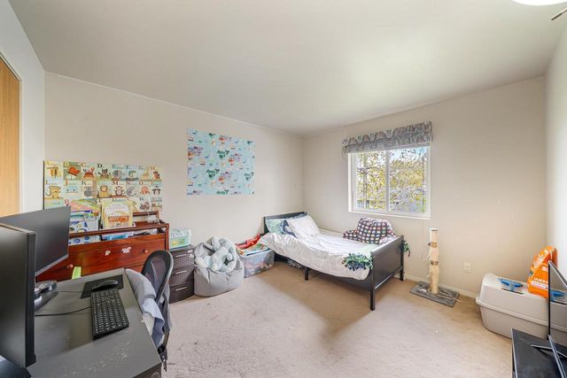 722 N HAWTHORNE DRIVE, Appleton, WI 54915