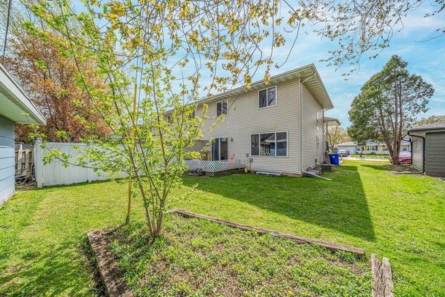 722 N HAWTHORNE DRIVE, Appleton, WI 54915
