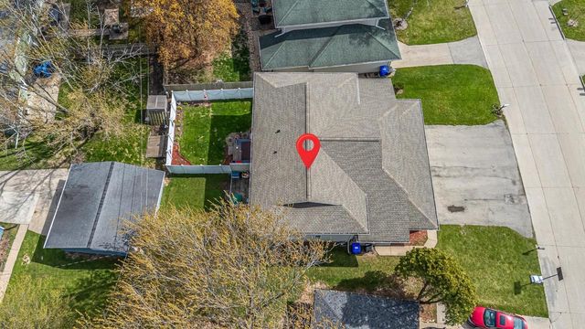 722 N HAWTHORNE DRIVE, Appleton, WI 54915