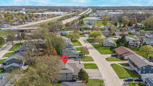722 N HAWTHORNE DRIVE, Appleton, WI 54915