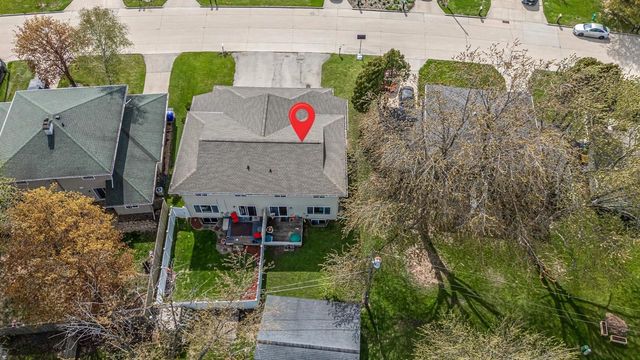 722 N HAWTHORNE DRIVE, Appleton, WI 54915
