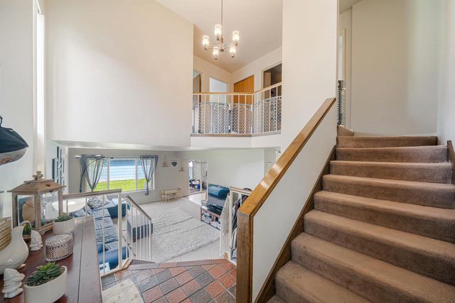 722 N HAWTHORNE DRIVE, Appleton, WI 54915
