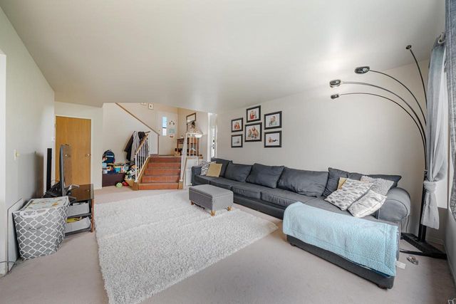 722 N HAWTHORNE DRIVE, Appleton, WI 54915