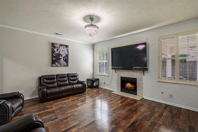 9211 Memorial Grove Drive, Spring, TX 77379