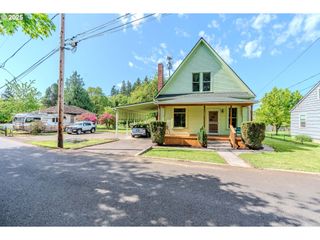 125 CLARK St, St Helens, OR 97051