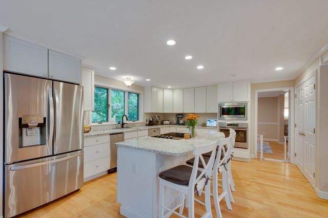 30 Surrey Rd, Winchester, MA 01890