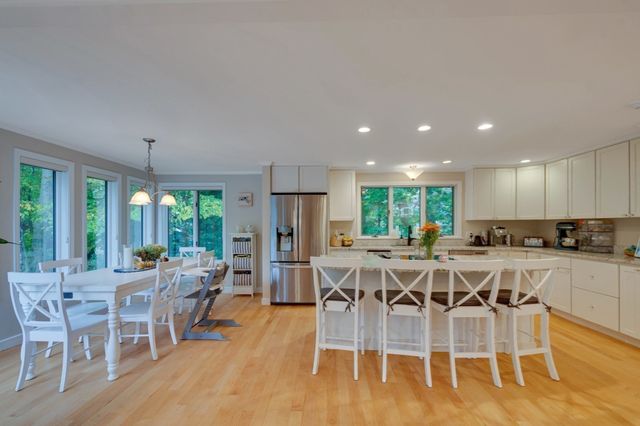 30 Surrey Rd, Winchester, MA 01890