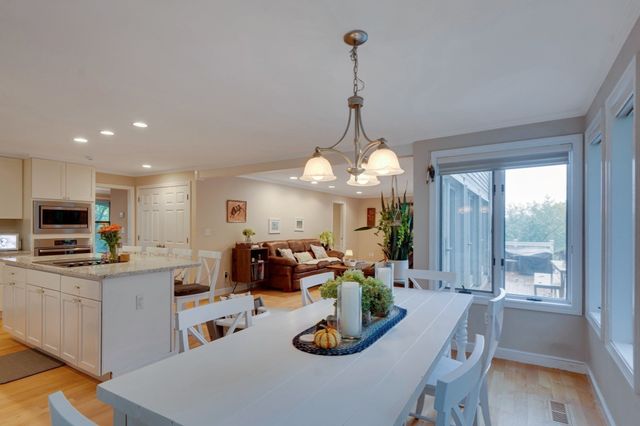30 Surrey Rd, Winchester, MA 01890